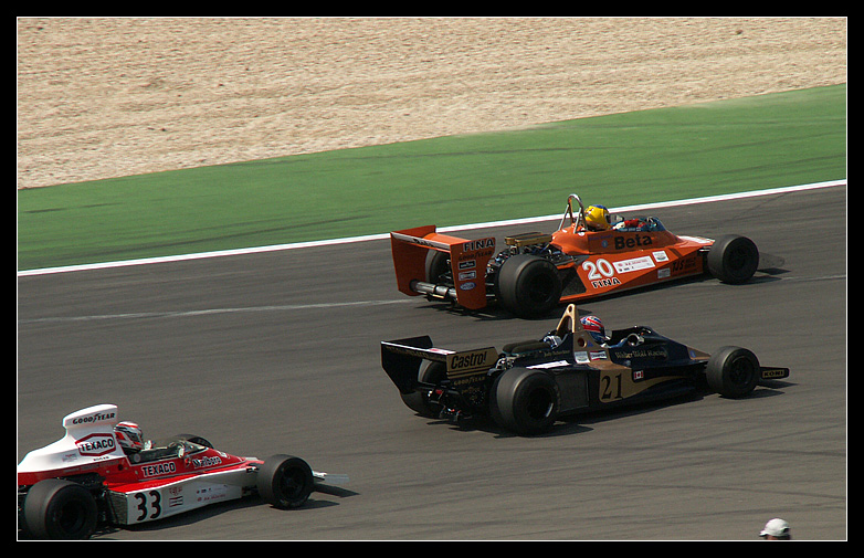 Surtees T20-Ford(1977), Wolf WR-1 Ford(1977)